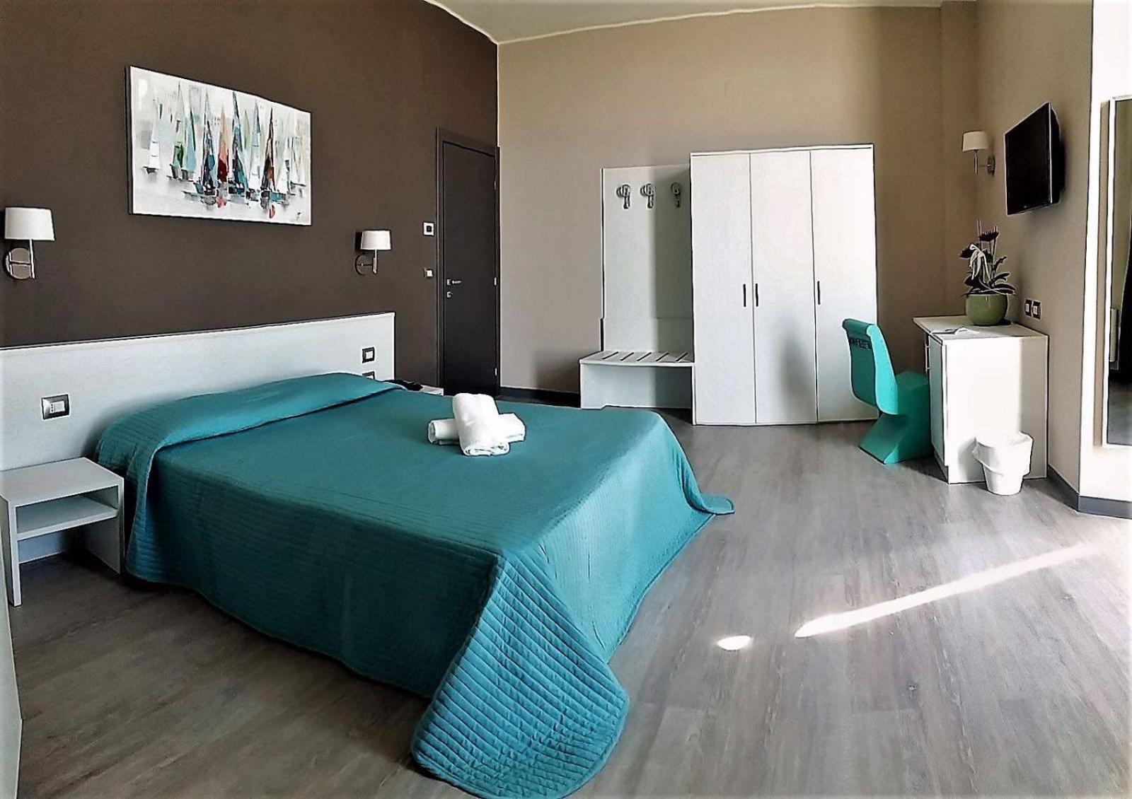 Club Esse Mediterraneo Монтесильвано Экстерьер фото