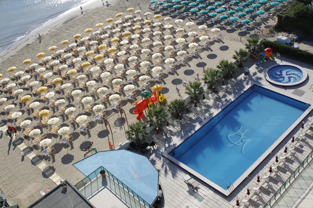 Club Esse Mediterraneo Монтесильвано Экстерьер фото